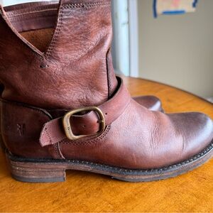 Frye Veronica Booties Size 7